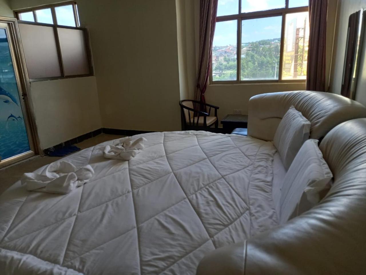 Newstead Hotel Naivasha Exterior foto
